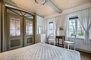 2 bedrooms, free WiFi