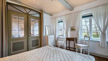 2 bedrooms, free WiFi