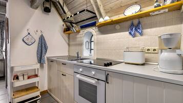 Kühlschrank, Ofen, Herdplatte, Geschirrspüler