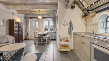 Kühlschrank, Ofen, Herdplatte, Geschirrspüler