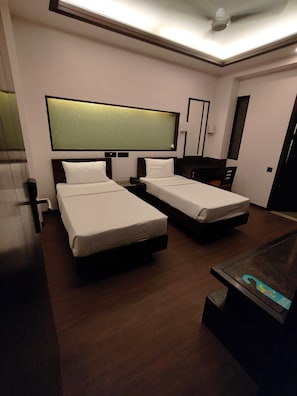 Room - aashraye absolute luxury (New Delhi)