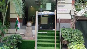 Unclassified image, 3 of 10, button - aashraye absolute luxury (New Delhi)