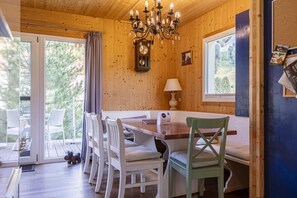 Dining - Lovely chalet with IR sauna (Murau)
