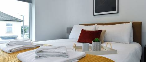 2 Schlafzimmer, Bügeleisen/Bügelbrett