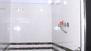 Classic Shared Dormitory | Bathroom
