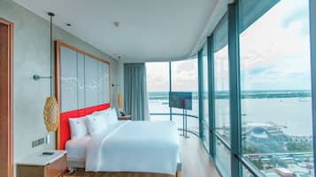 King Suite Room, River View | Sengetøy av topp kvalitet, memory foam-senger, minibar og safe på rommet