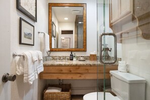 Hair dryer, towels - The Ideal West Vail Mountain Basecamp - Free Bus! (Vail)