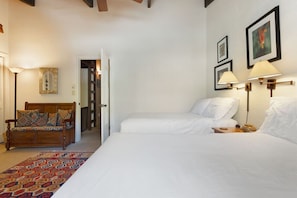 3 chambres, bureau, fer et planche Ă repasser, Wi-Fi gratuit