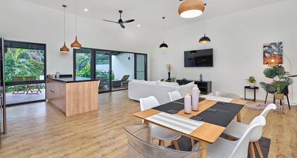 Tropical Kuranda Modern Retreat