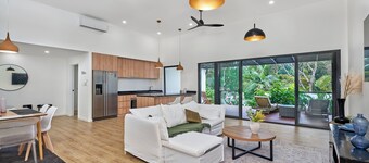 Tropical Kuranda Modern Retreat