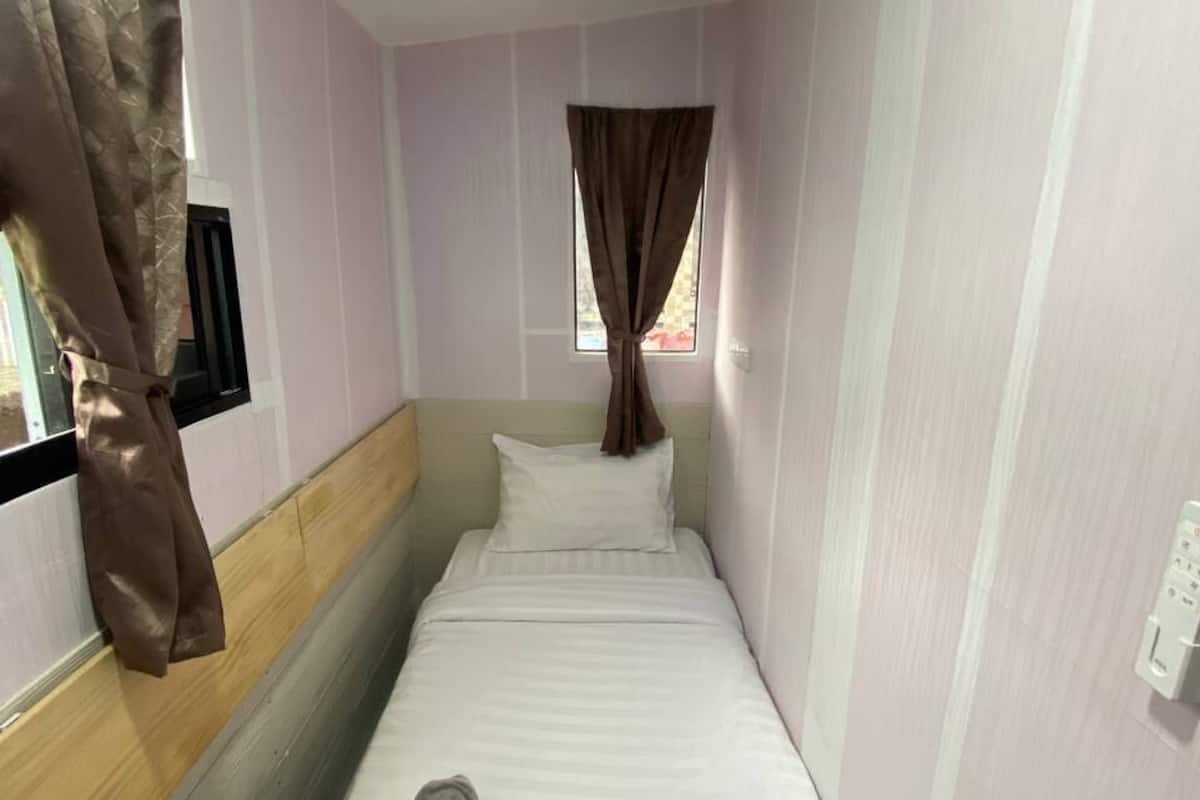 Basic Single Room, Non Smoking | Soundproofing, free WiFi, bed sheets