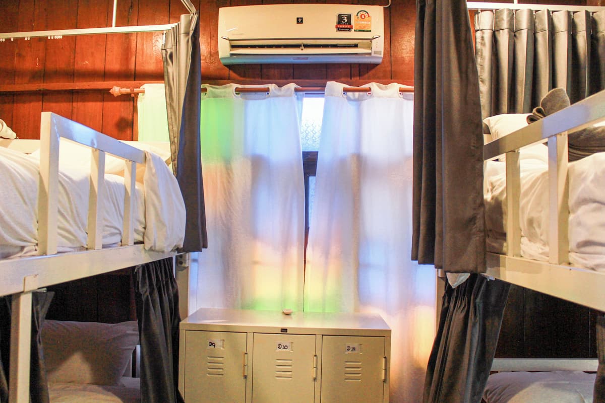 Basic Shared Dormitory, Women only | Soundproofing, free WiFi, bed sheets