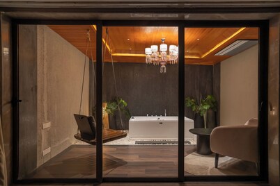 Valentia The Exotic Boutique Hotel - Pure Veg