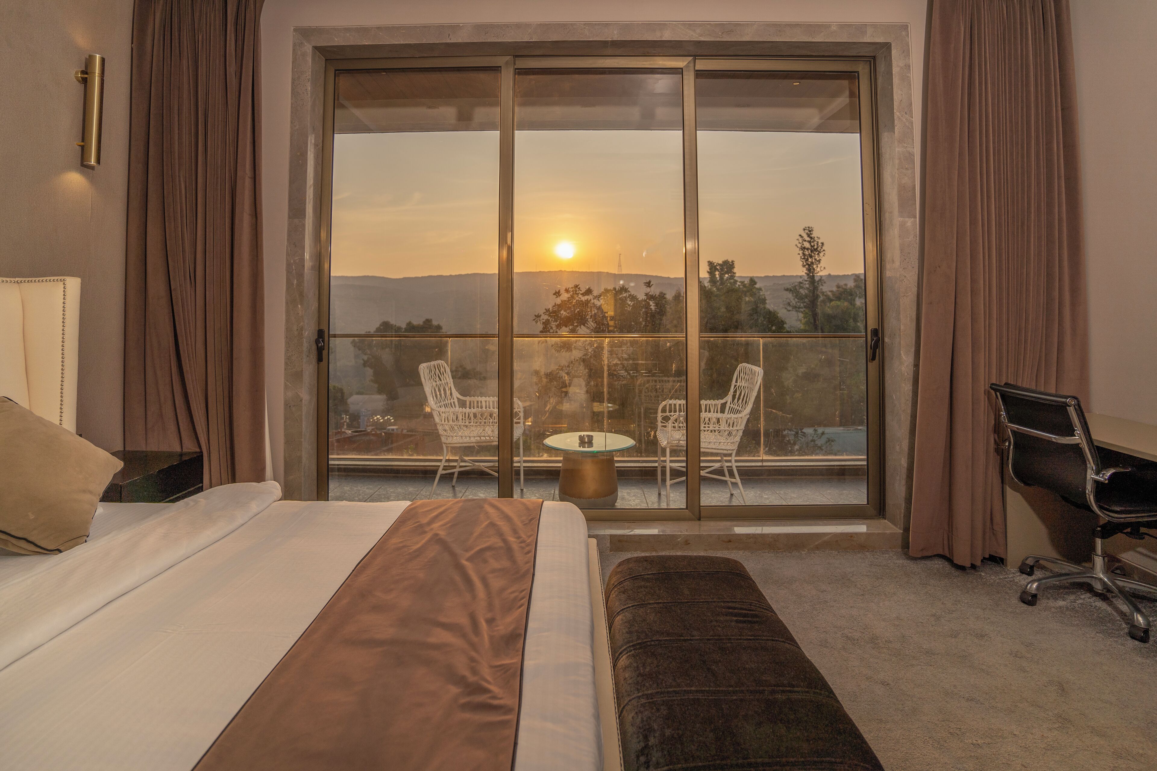 Quarto superluxo | Frigobar, Wi-Fi de cortesia, roupa de cama