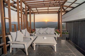 Gazebo - Valentia The Exotic Boutique Hotel - Pure Veg (Mahabaleshwar)