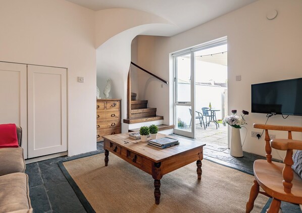 TV - One bedroom apartment to sleep 2 in the heart of Kenmare town (Kenmare)