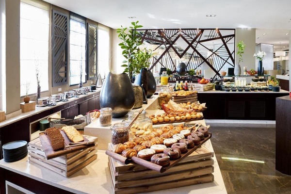 Daily continental breakfast for a fee