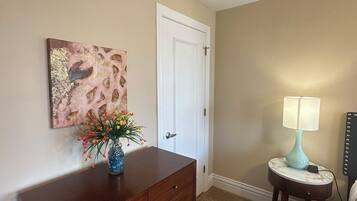 3 bedrooms, iron/ironing board, free WiFi
