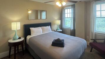 3 bedrooms, iron/ironing board, free WiFi