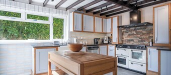 Bryn View – 5 Bedroom Holiday Home – Oxwich