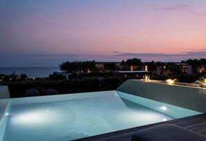 Pool - Mellow Pool Suite with Sea View by Meraviglia Slow Living Meraviglia Slow Living (Preveza)