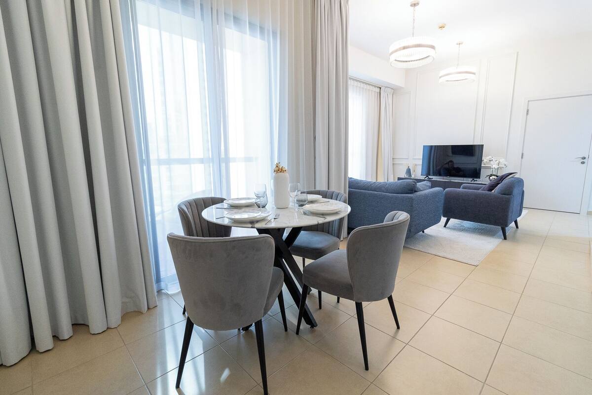Deluxe Apartment, 1 Bedroom, Balcony, Marina View | Blackout curtains, iron/ironing board, free WiFi