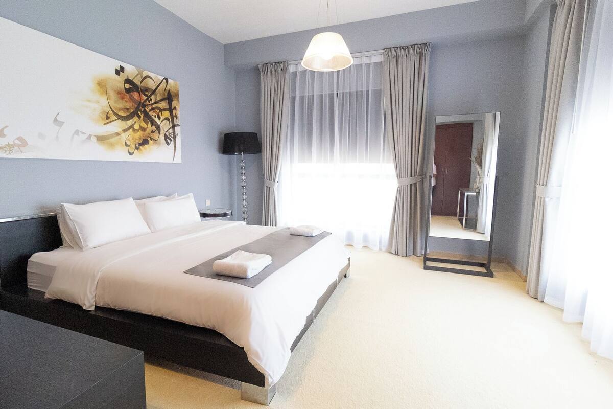 Comfort Apartment, 2 Bedrooms, Balcony, Marina View | Blackout curtains, iron/ironing board, free WiFi