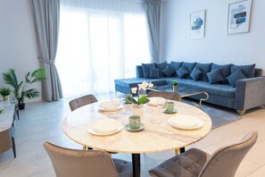 1 bedroom, blackout drapes, iron/ironing board, free WiFi