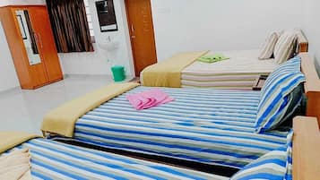 Family Double Room, Balcony | Desk, laptop workspace, rollaway beds, free WiFi
