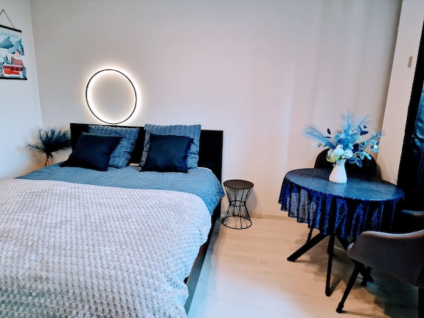 1 bedroom, iron/ironing board, WiFi, bed sheets
