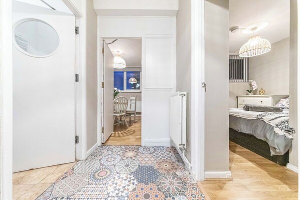 4 chambres, fer et planche à repasser, Wi-Fi, draps fournis