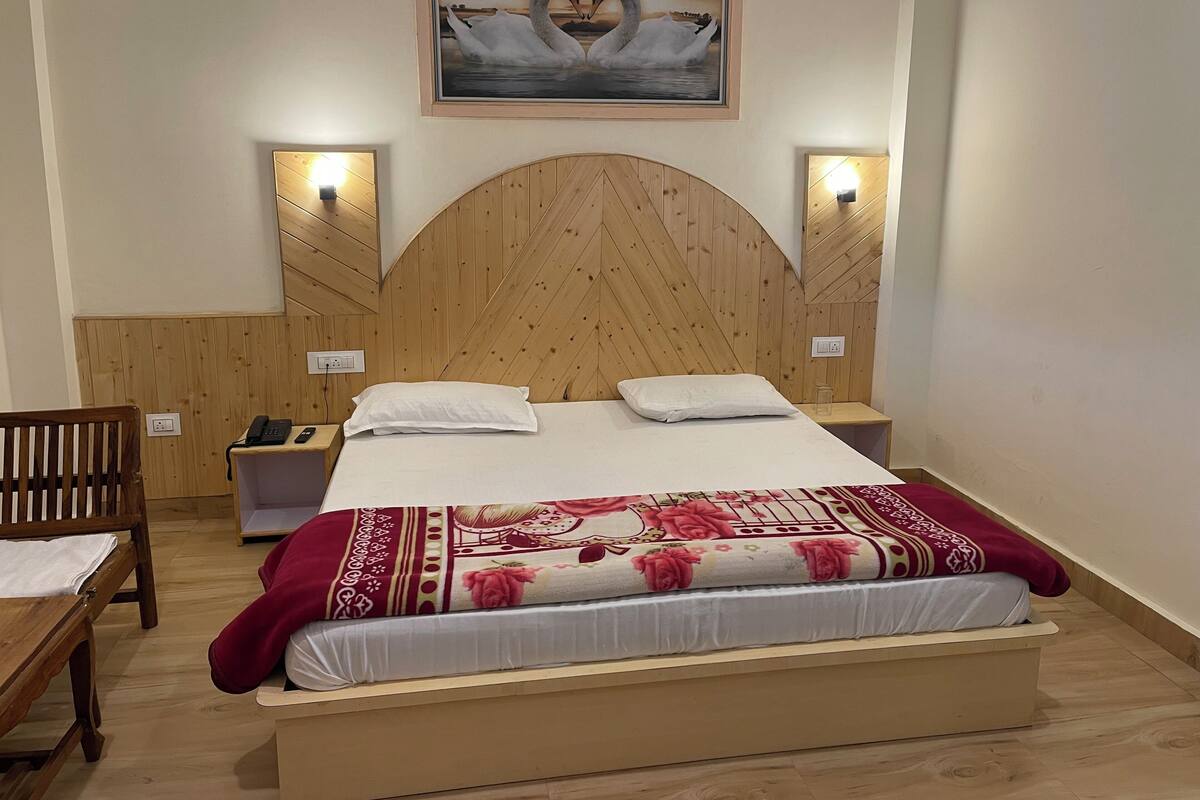 Family Double Room, Mountain View | Premium bedding, pillowtop beds, soundproofing, WiFi (free)
