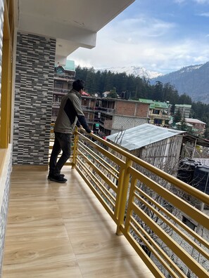 Quang cảnh ban công