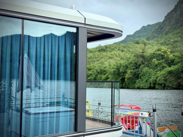 Chambre Familiale, vue fleuve