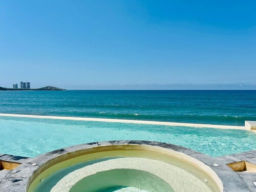Beachfront penthouse near Mazagua