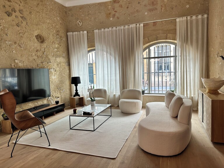 Le Spacieux - A Journey To Provence - Aix-en-Provence