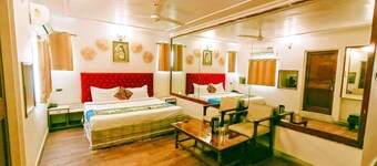 โรงแรมพิงค์พาเลซ