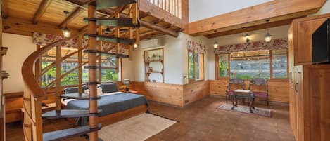 Chambre quadruple traditionnelle, vue sur la montagne | Rideaux d’obscurcissement, accès au Wi-Fi (inclus), literie fournie