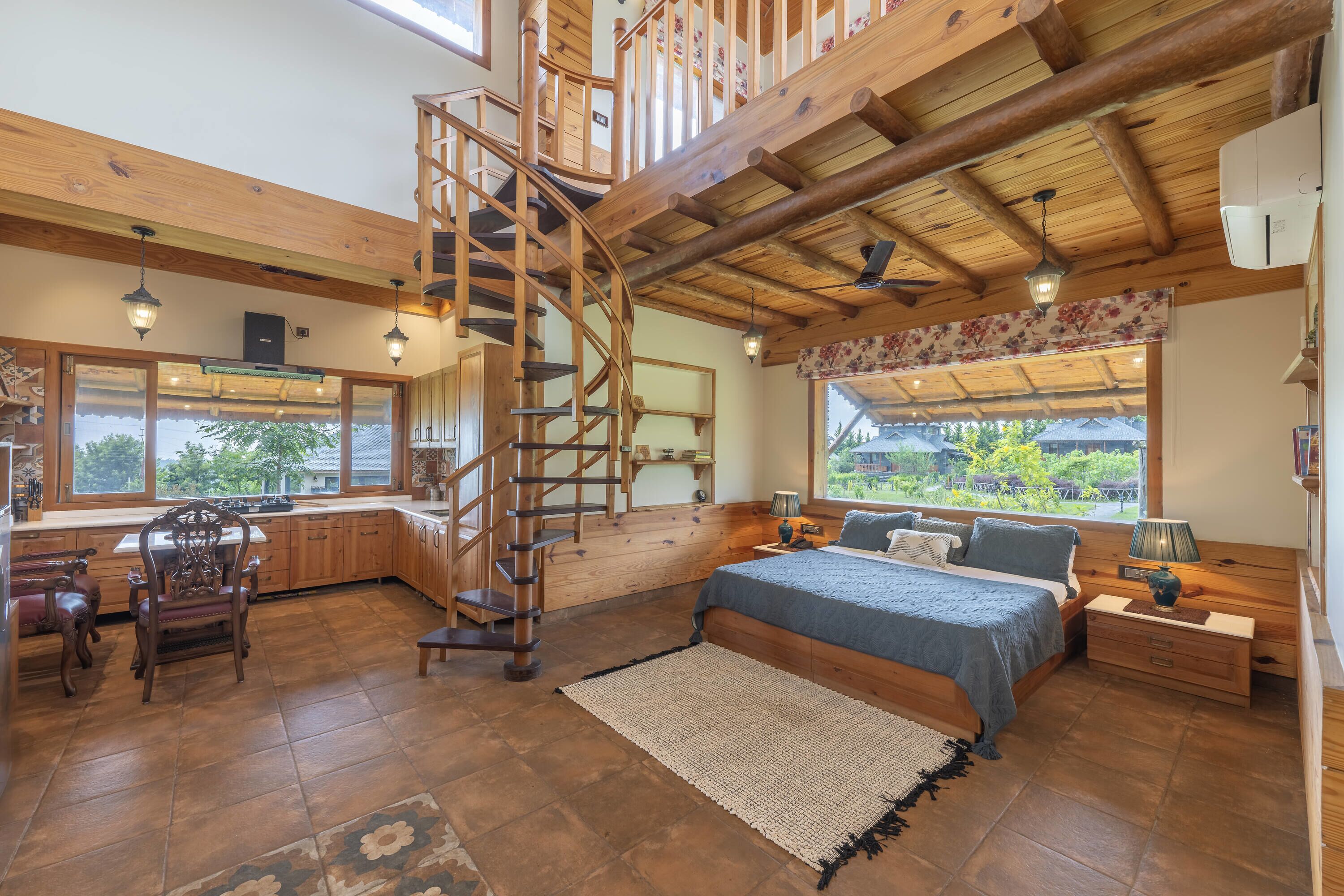 Superior fyrbäddsrum - utsikt mot bergen | Mörkläggningsgardiner, gratis wi-fi och sängkläder