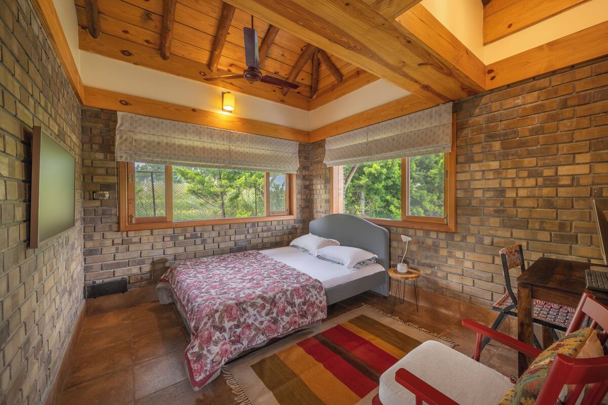 Junior Quadruple Room, Mountain View