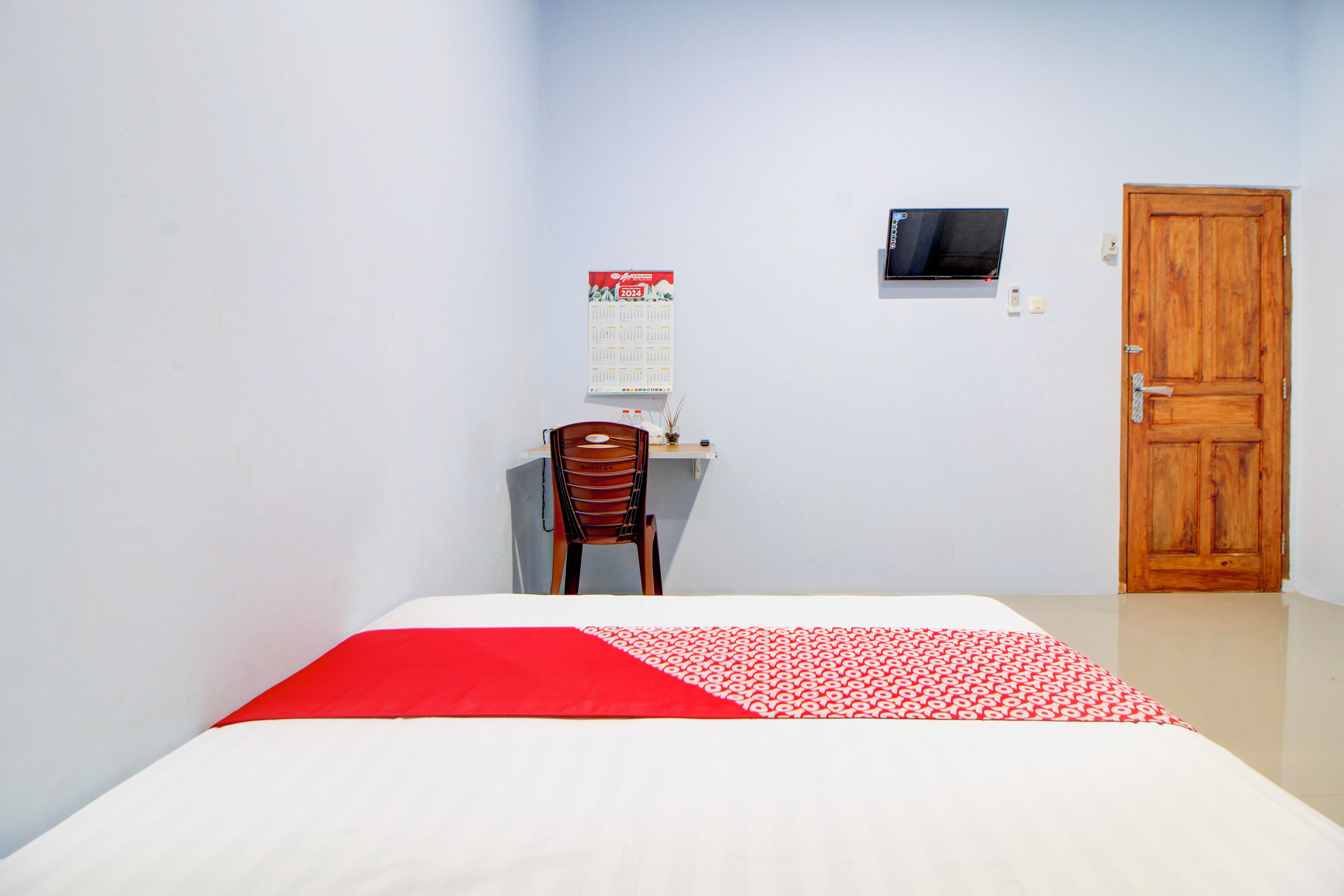 Photo - Hotel O Alun-Alun Purwokerto Near Gor Satria Purwokerto Formerly Guest House Blessing