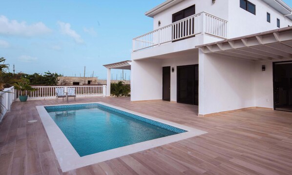 Outdoor pool - Inviting Villa, Shared Pool & Easy Beach Access (Leeward Settlement)