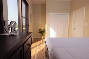 4 bedrooms, iron/ironing board, free WiFi, bed sheets - Private Pool Villa Near Long Bay Beach & Grace Bay (Leeward Settlement)