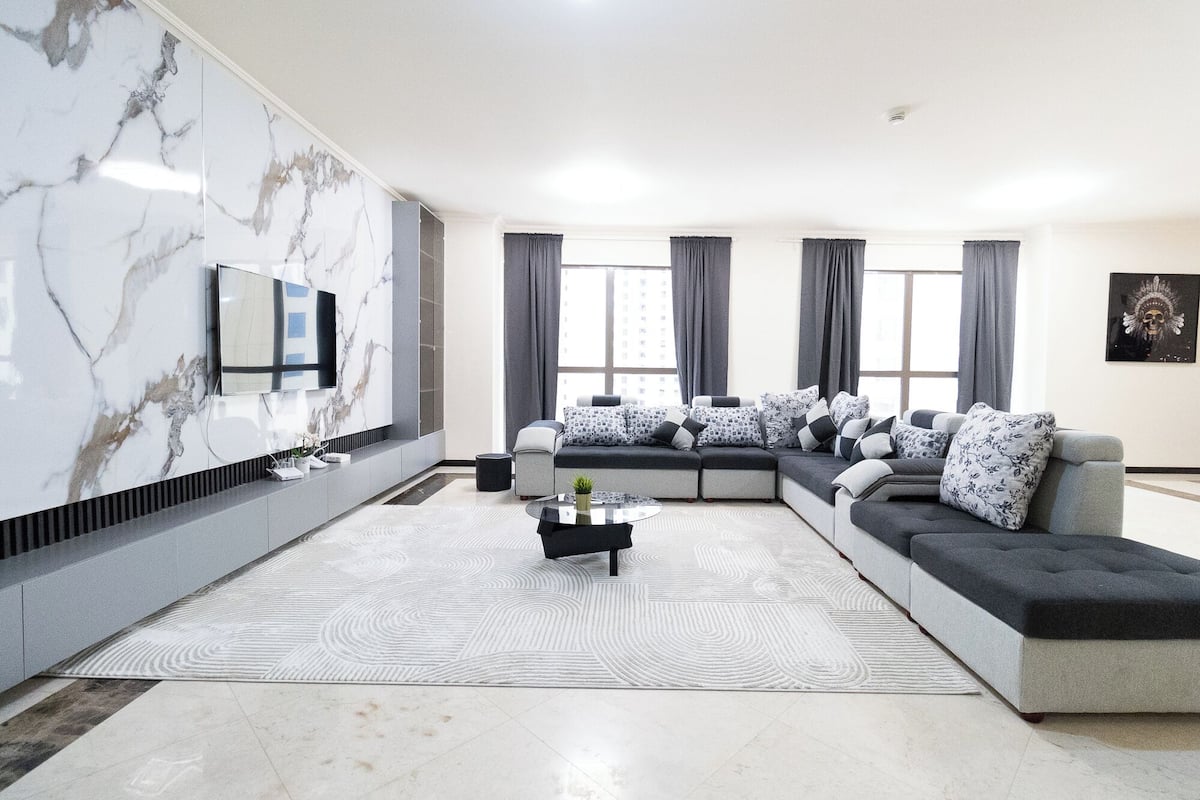 Apartemen Keluarga, balkon | 1 kamar tidur, tirai kedap cahaya, kedap suara, dan setrika/meja setrika