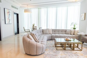 Luxury Apartment, River View - HAPPY SEASON | Four Season apartment  (Abu Dhabi)