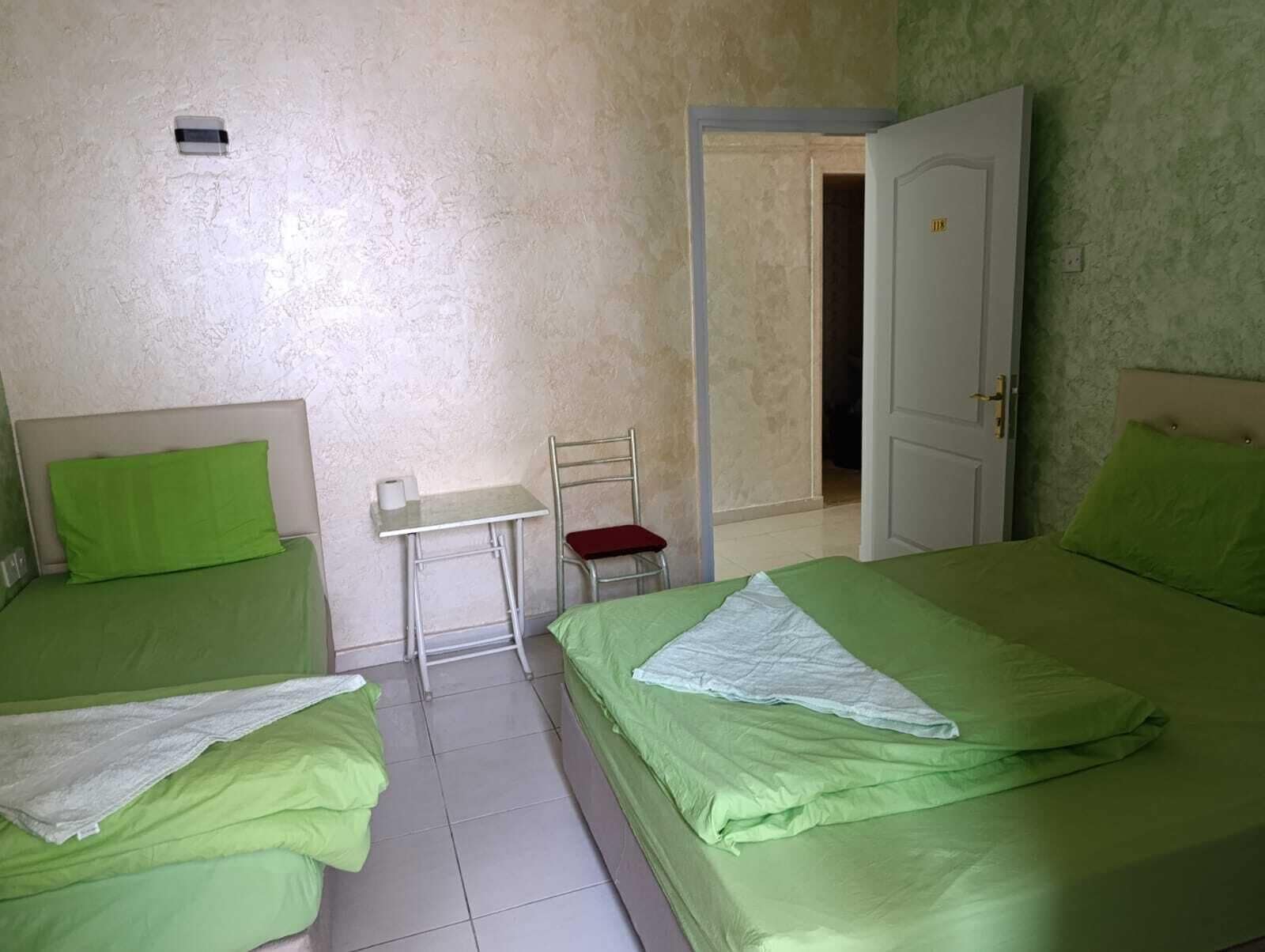 Basic Tek Büyük veya İki Ayrı Yataklı Oda | Dizüstü bilgisayar çalışma alanı, ücretsiz kablosuz İnternet 