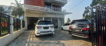 Capital O Guest House Kpri Sejahtera