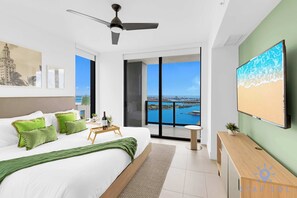 3 bedrooms, iron/ironing board, travel crib, WiFi - Luxury Apartment 3 Bedrooms, Pool, Gym & Views (Miami)