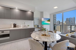Fridge, microwave, oven, stovetop
