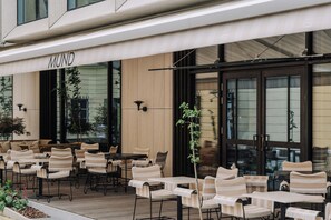 Se sirven desayunos, almuerzos y cenas; cocina escandinava